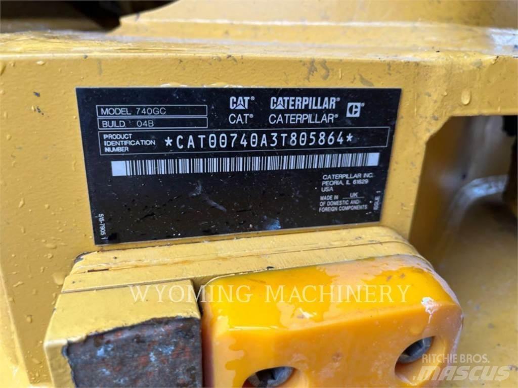 CAT 740 GC Dumper - Knickgelenk