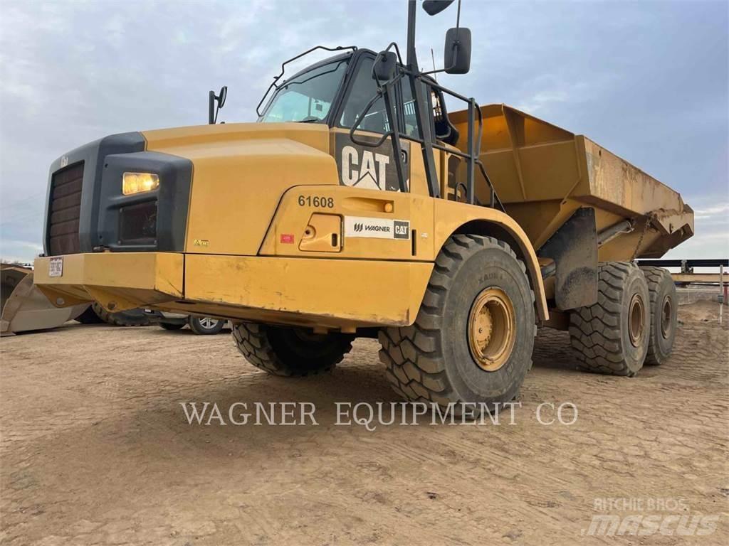 CAT 740B Dumper - Knickgelenk