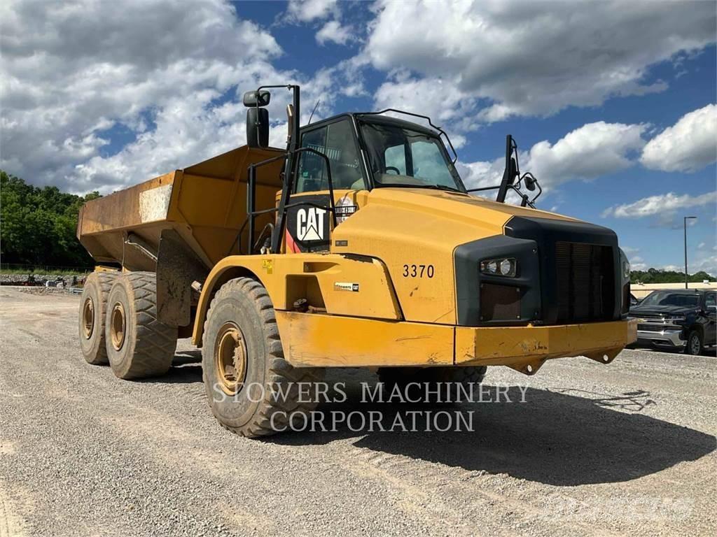 CAT 740B Dumper - Knickgelenk