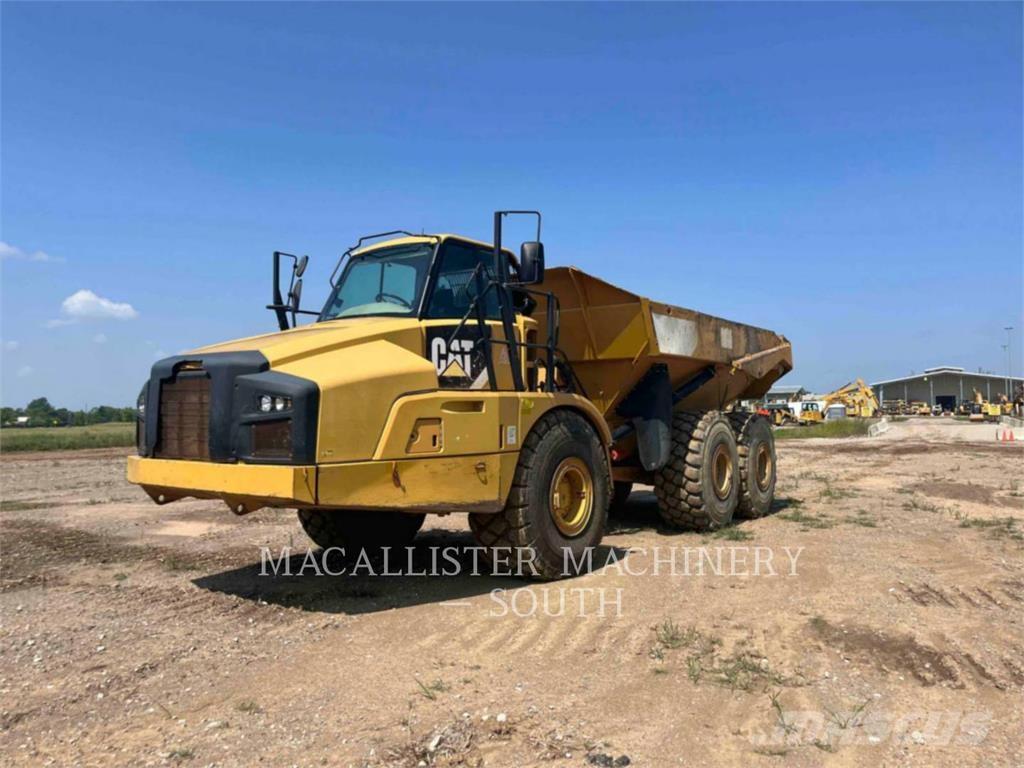 CAT 740B Dumper - Knickgelenk