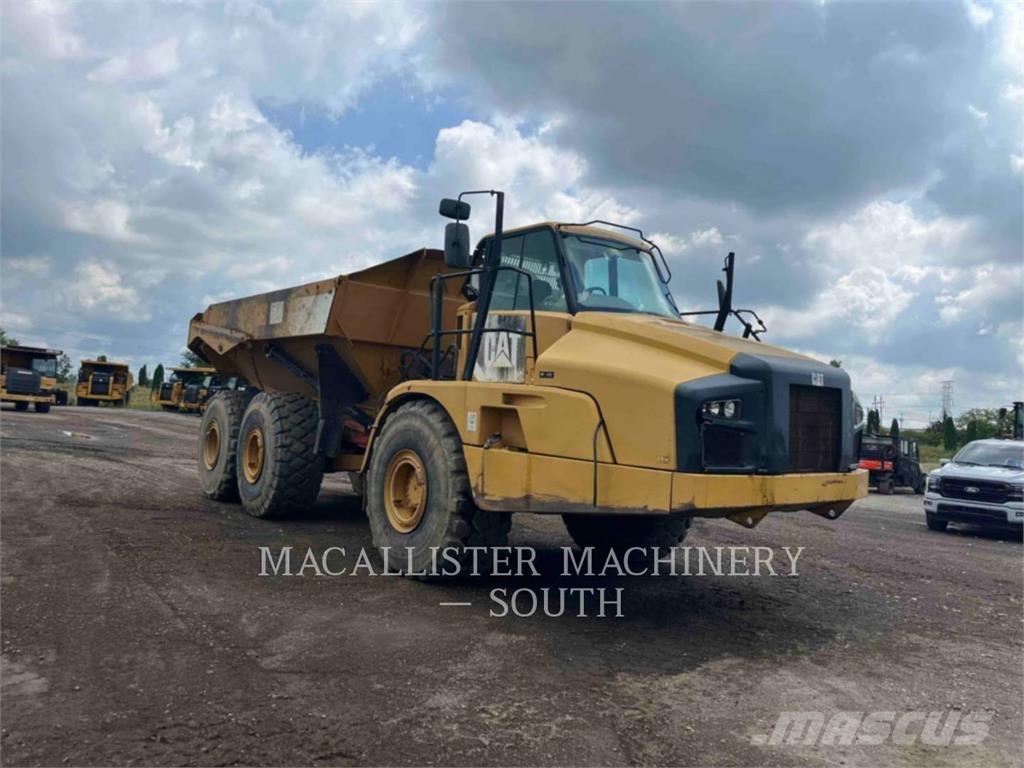 CAT 740B Dumper - Knickgelenk