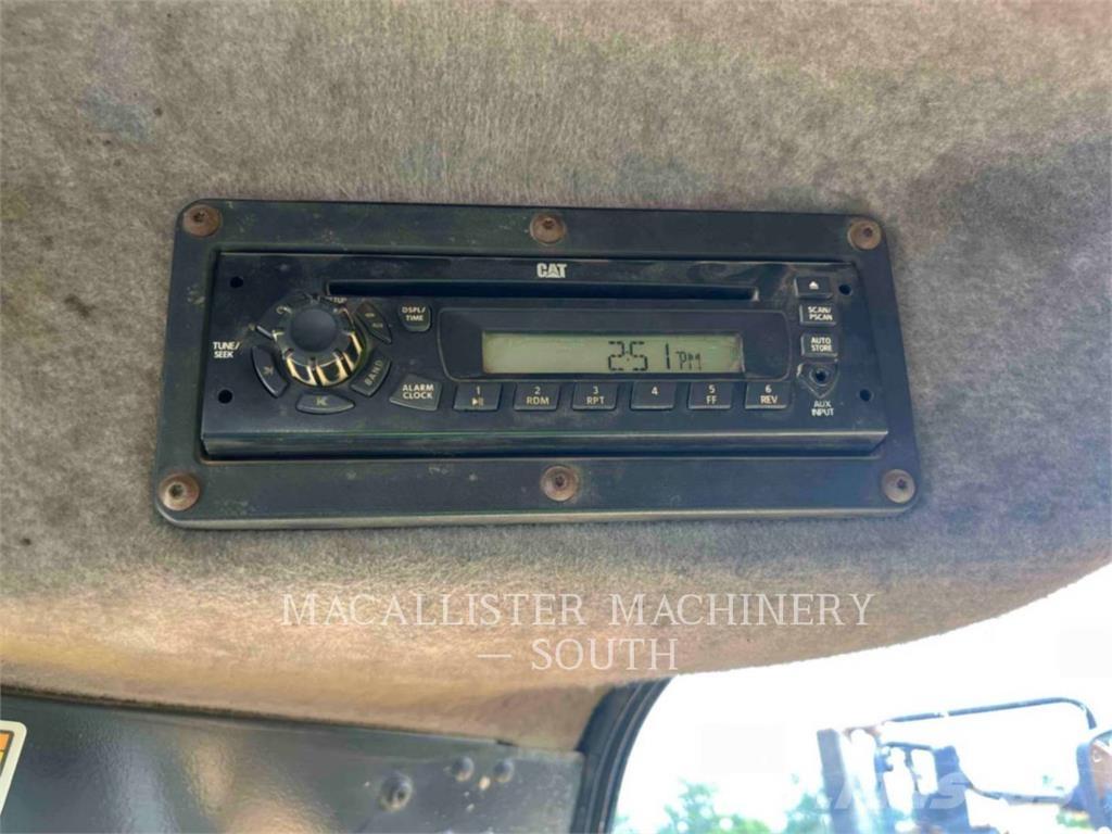 CAT 740B Dumper - Knickgelenk