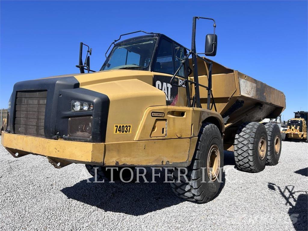 CAT 740B Dumper - Knickgelenk