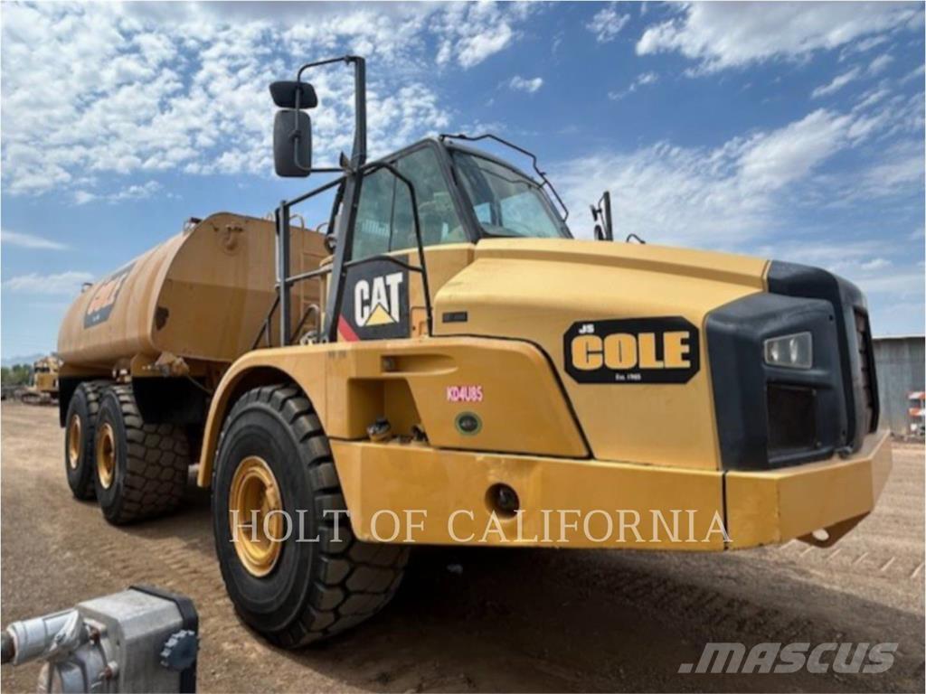 CAT 740B WT Tankwagen