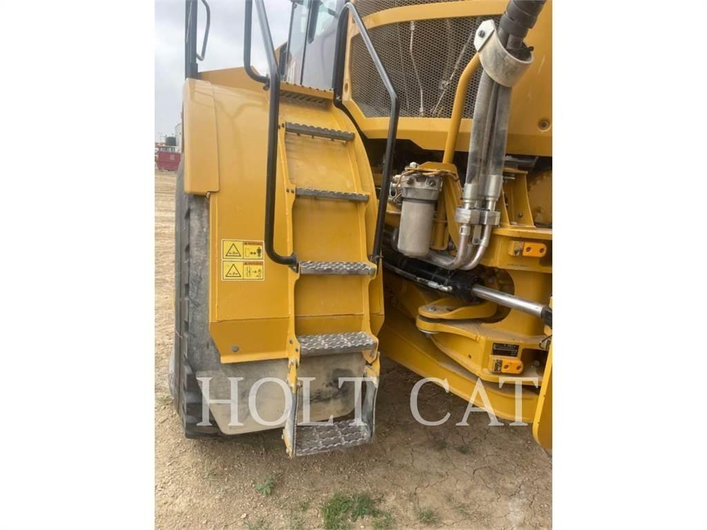 CAT 740GC Dumper - Knickgelenk