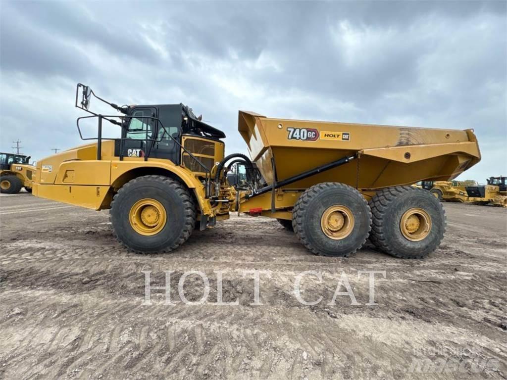 CAT 740GC Radlader