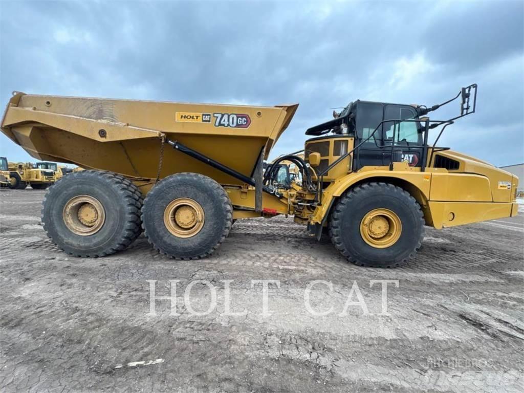 CAT 740GC Radlader