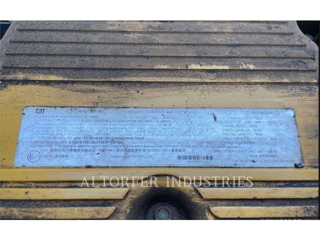 CAT 745 Dumper - Knickgelenk