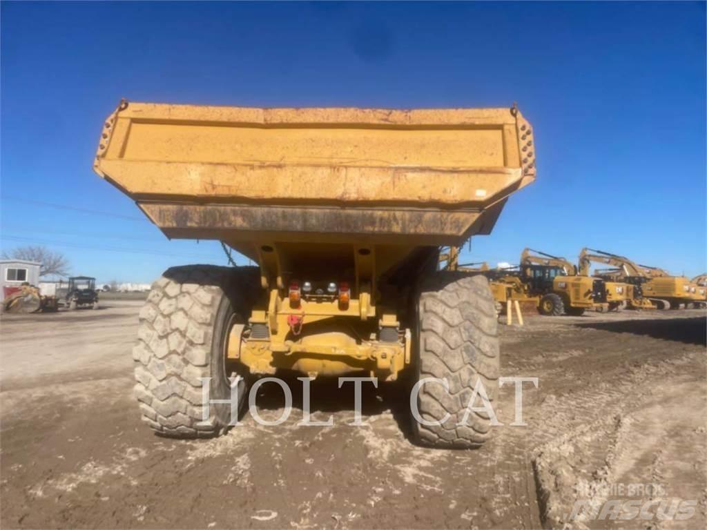 CAT 745 Dumper - Knickgelenk