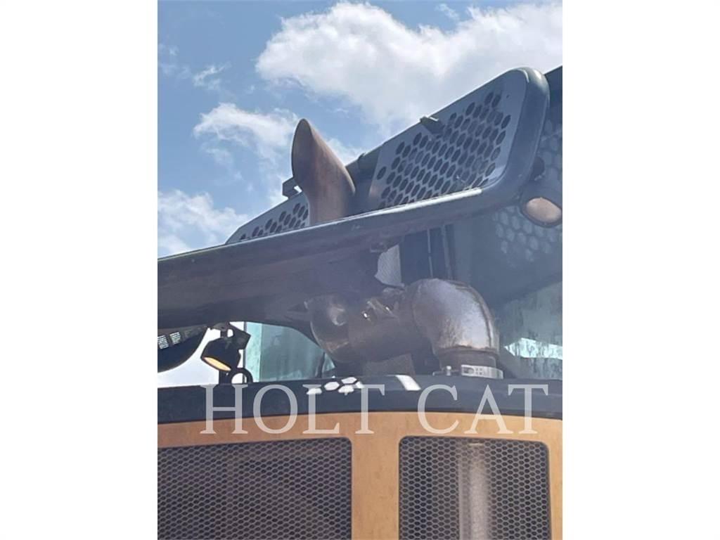 CAT 745 Dumper - Knickgelenk