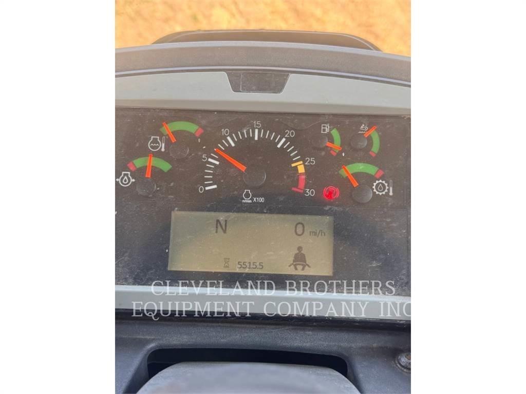 CAT 745 Dumper - Knickgelenk