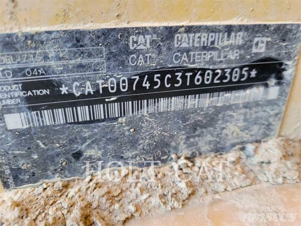 CAT 745 Dumper - Knickgelenk