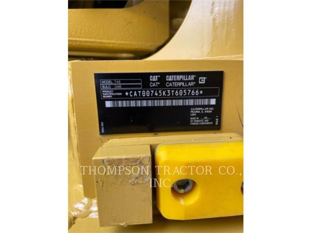 CAT 745 Dumper - Knickgelenk