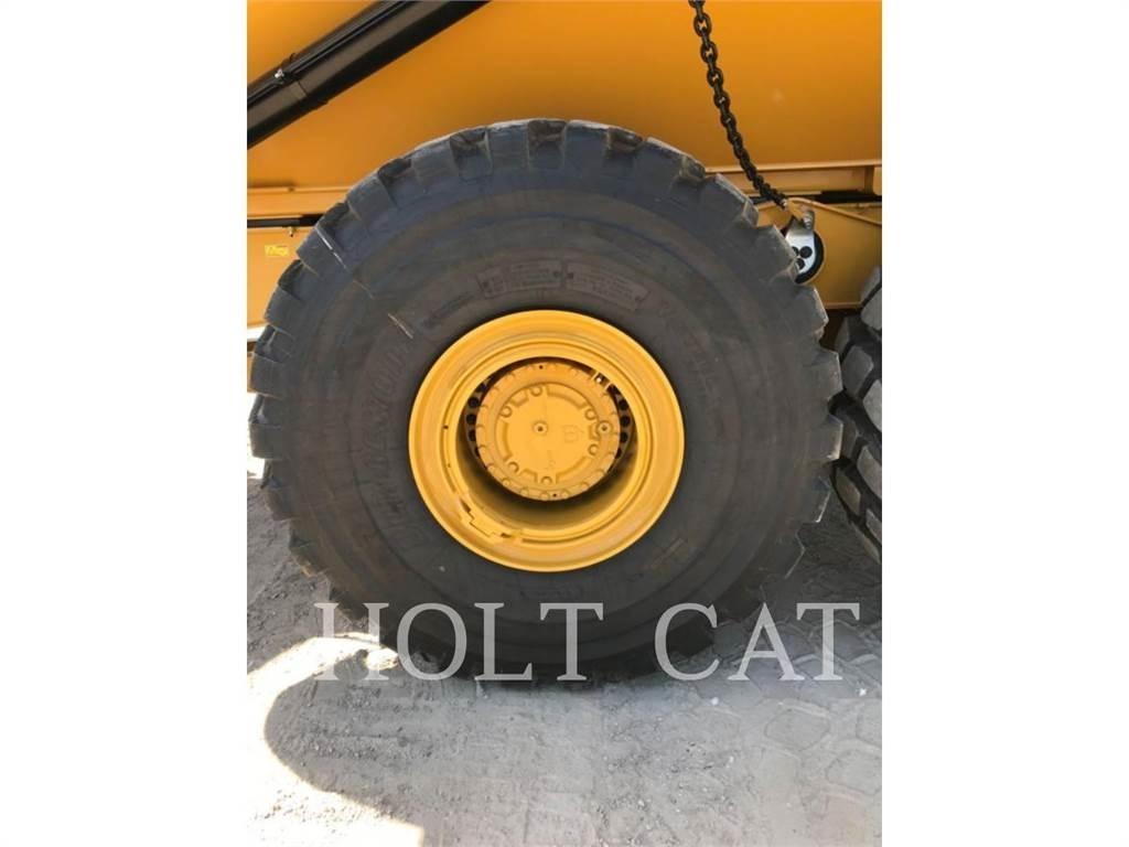 CAT 745 Dumper - Knickgelenk
