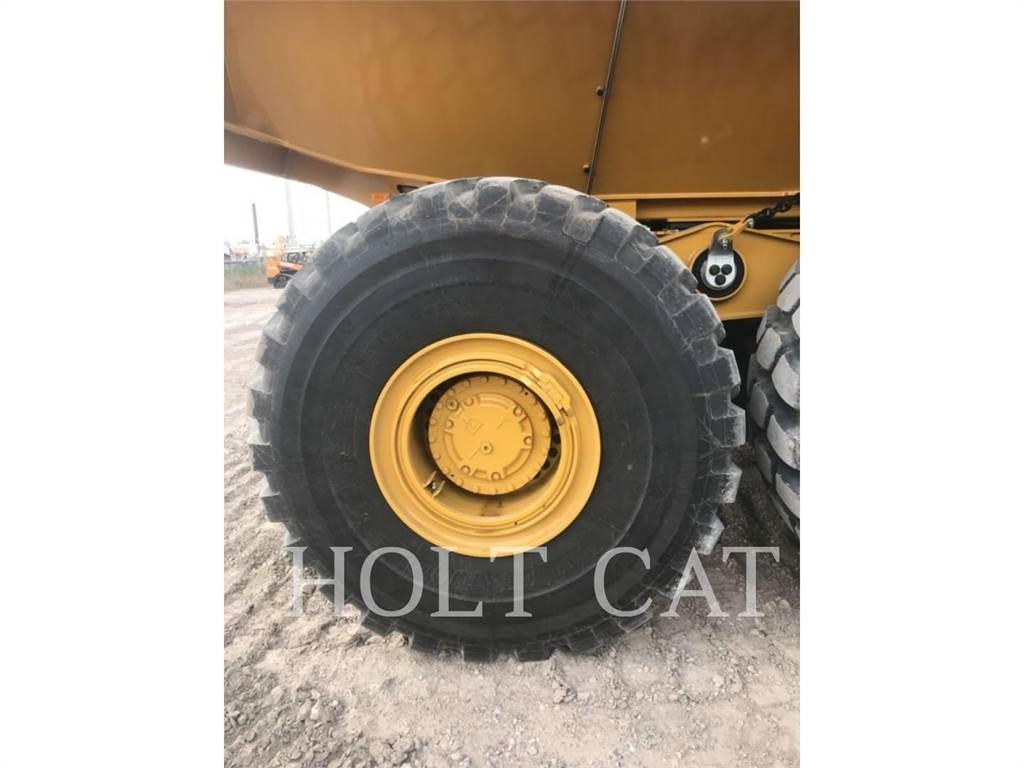 CAT 745 Dumper - Knickgelenk