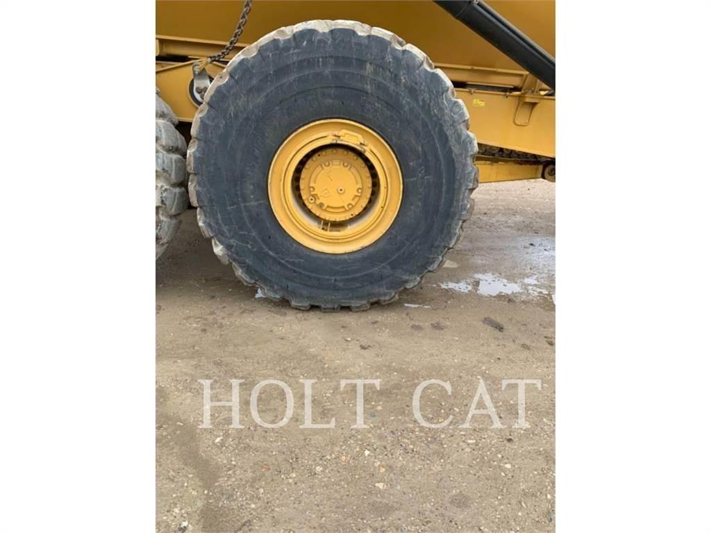CAT 745 Dumper - Knickgelenk