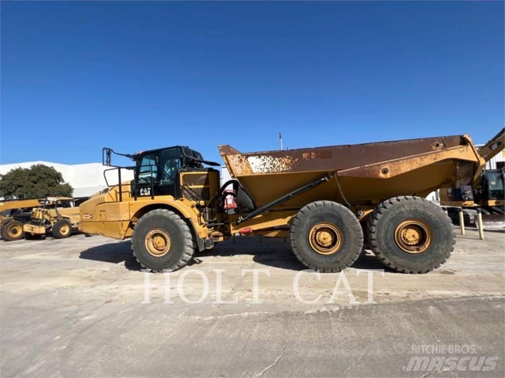 CAT 745 Dumper - Knickgelenk