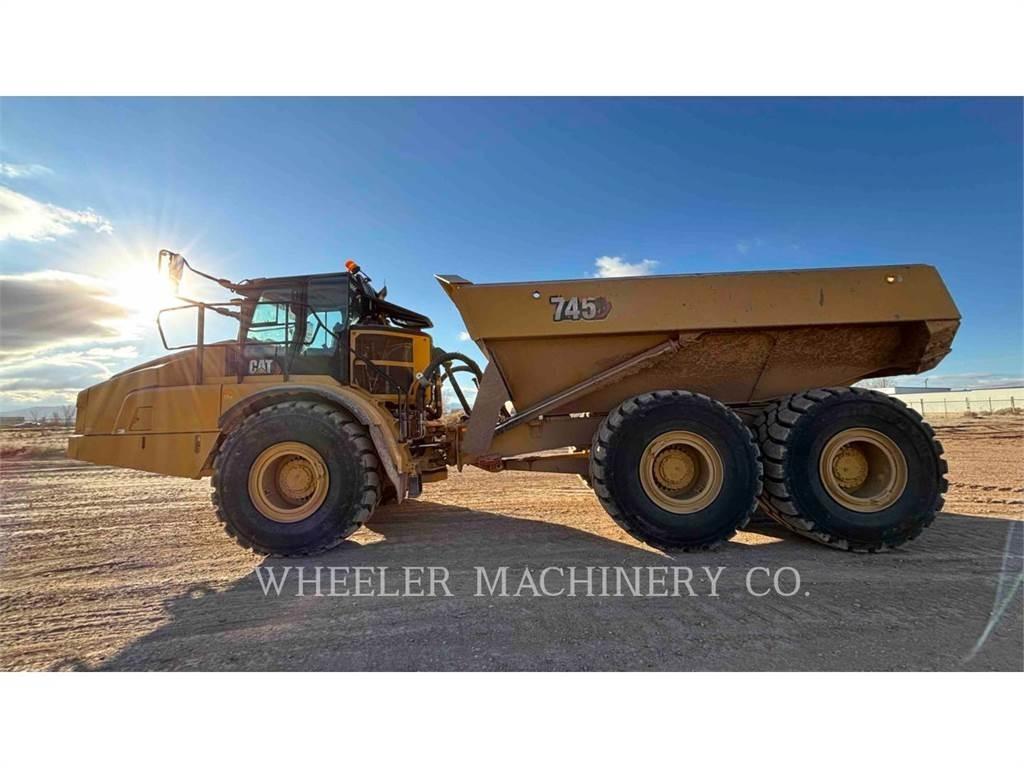 CAT 745 Dumper - Knickgelenk