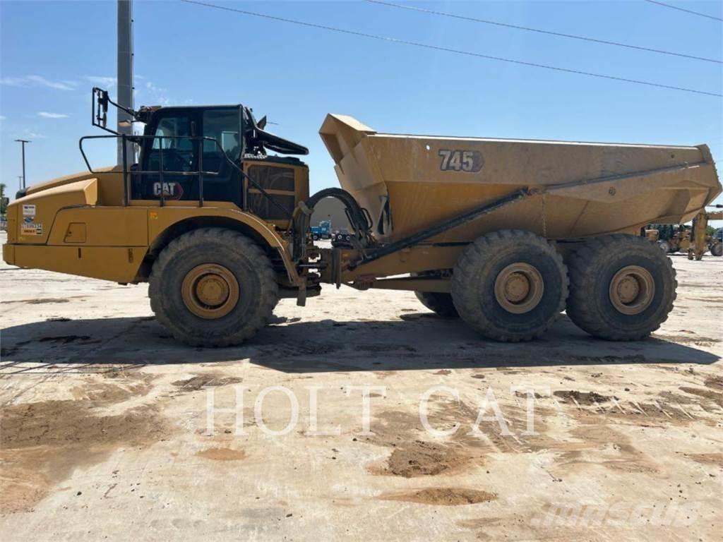 CAT 745 Dumper - Knickgelenk
