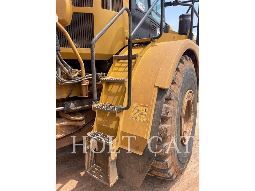 CAT 745 Dumper - Knickgelenk