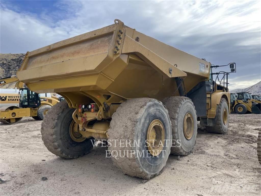 CAT 745 Dumper - Knickgelenk
