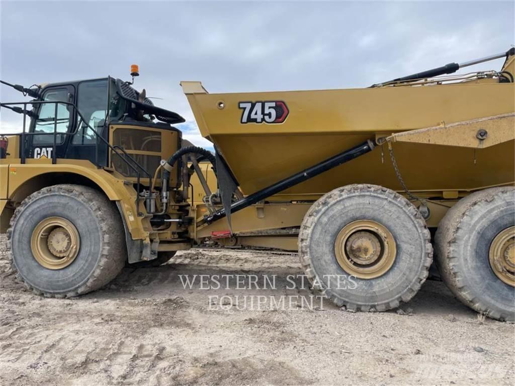 CAT 745 Dumper - Knickgelenk