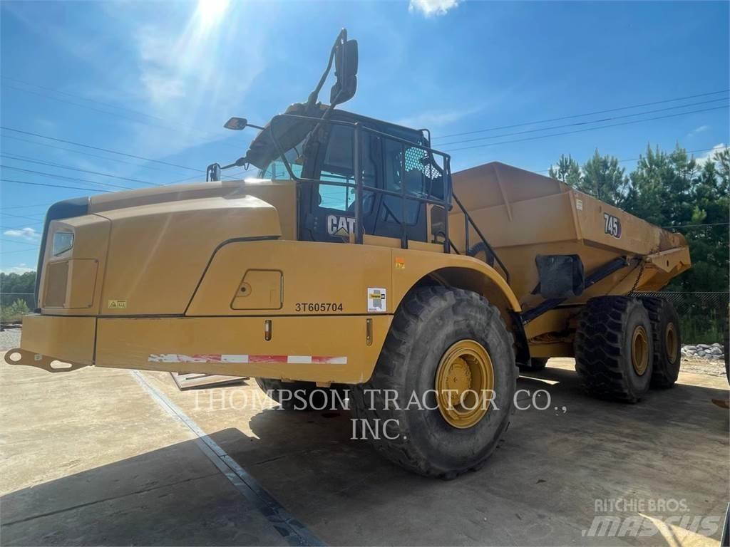 CAT 745 Dumper - Knickgelenk