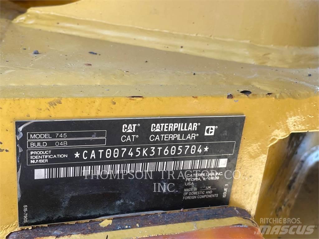 CAT 745 Dumper - Knickgelenk