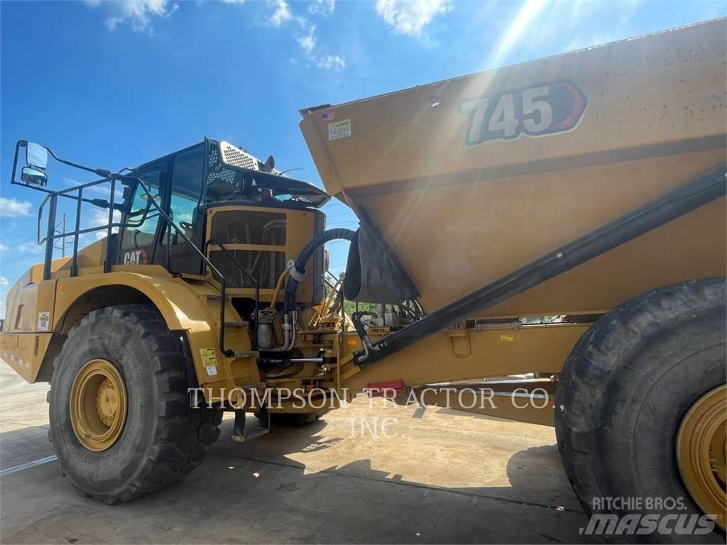 CAT 745 Dumper - Knickgelenk