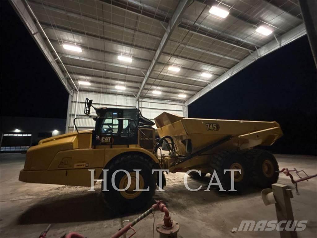 CAT 745 Dumper - Knickgelenk