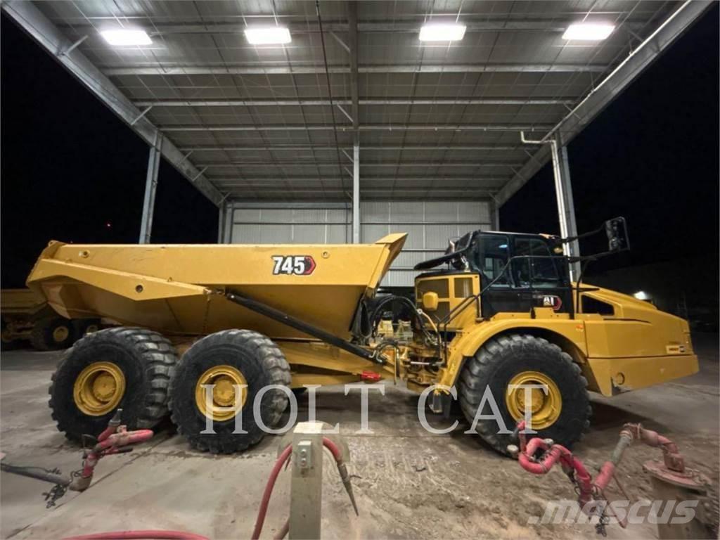 CAT 745 Dumper - Knickgelenk