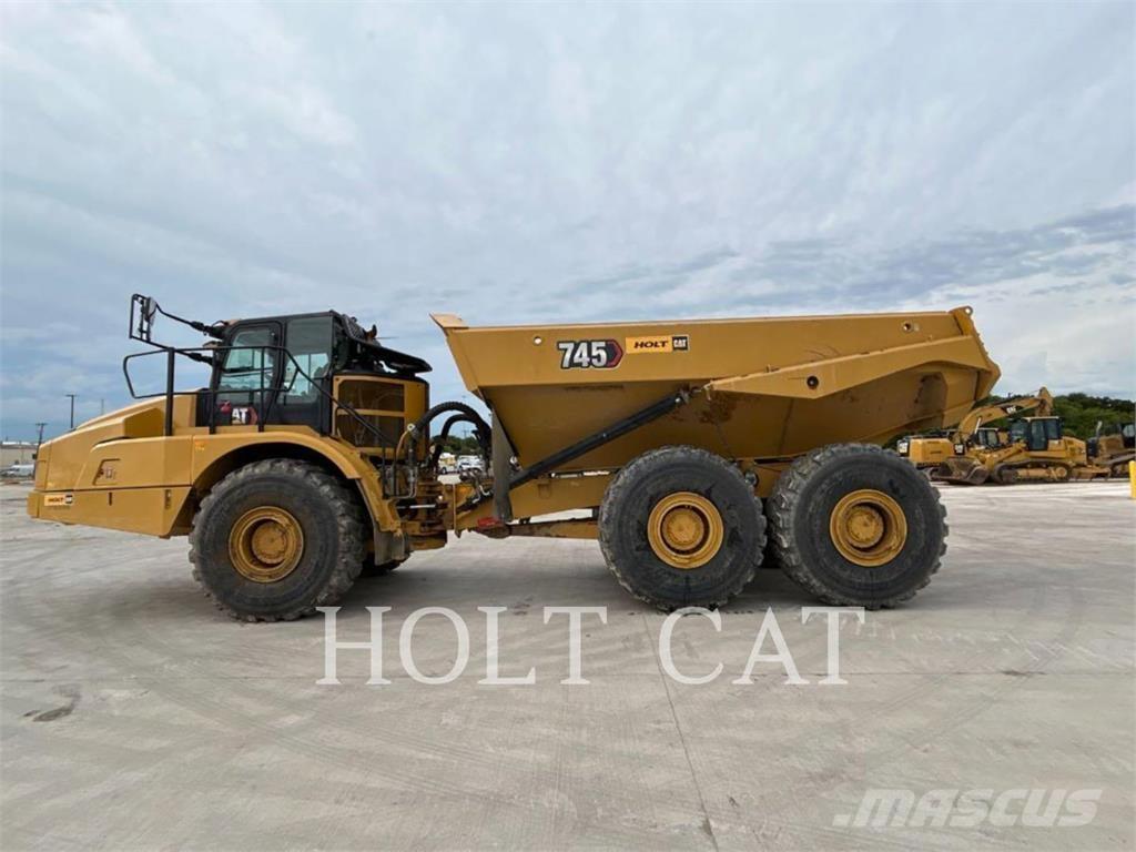 CAT 745 Dumper - Knickgelenk