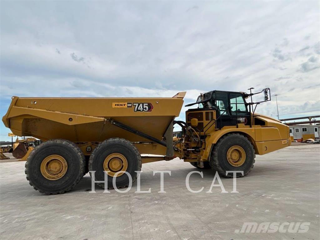 CAT 745 Dumper - Knickgelenk