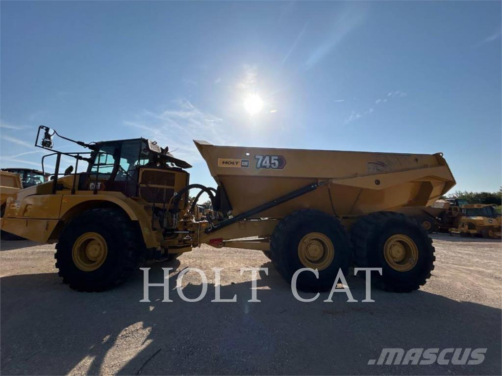 CAT 745 Dumper - Knickgelenk