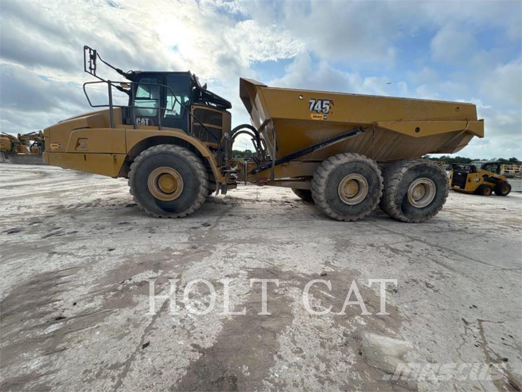 CAT 745 Dumper - Knickgelenk