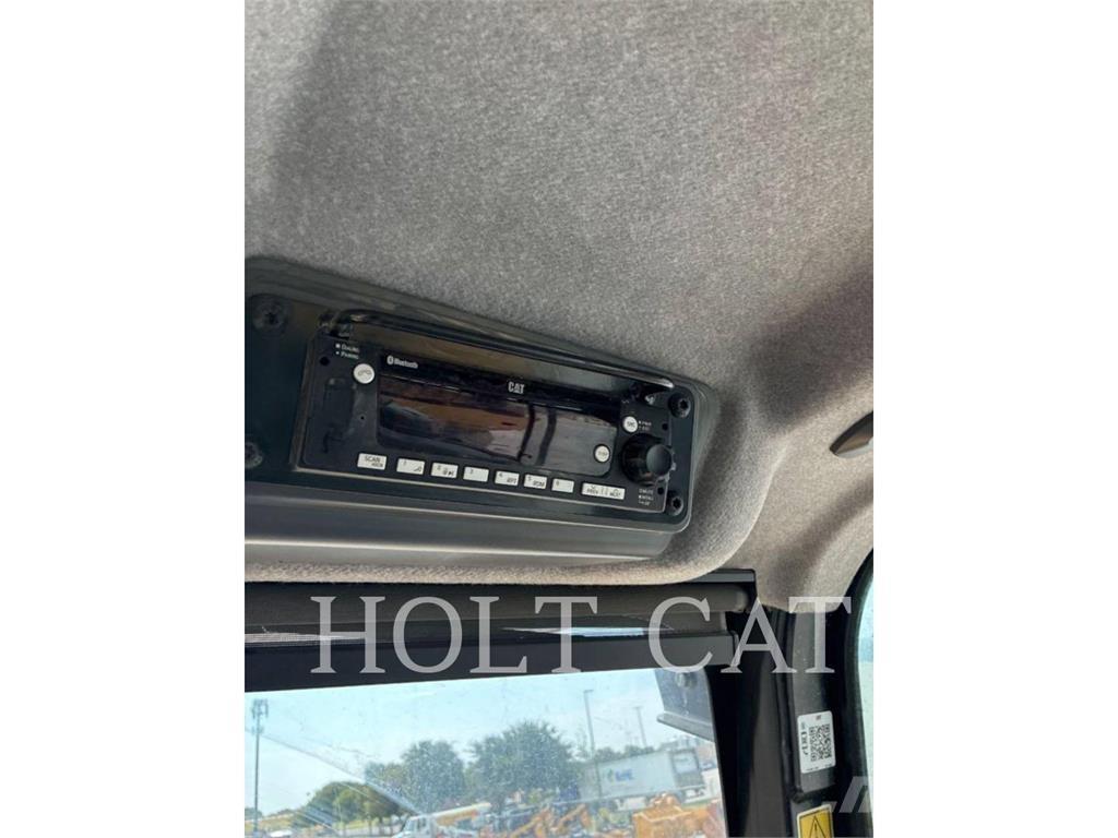 CAT 745 Dumper - Knickgelenk