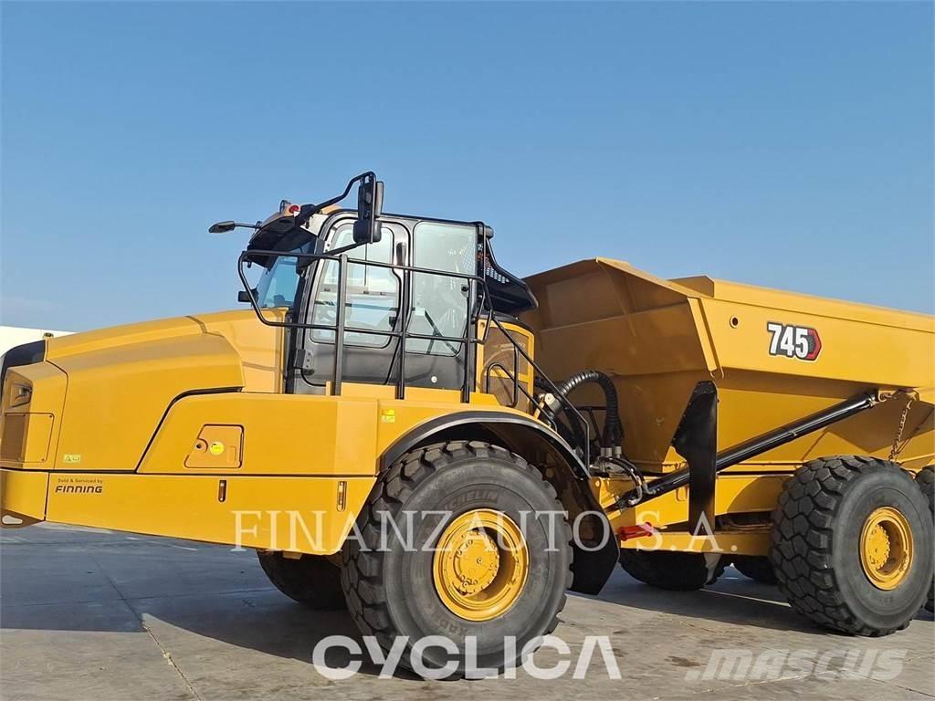CAT 745 Dumper - Knickgelenk