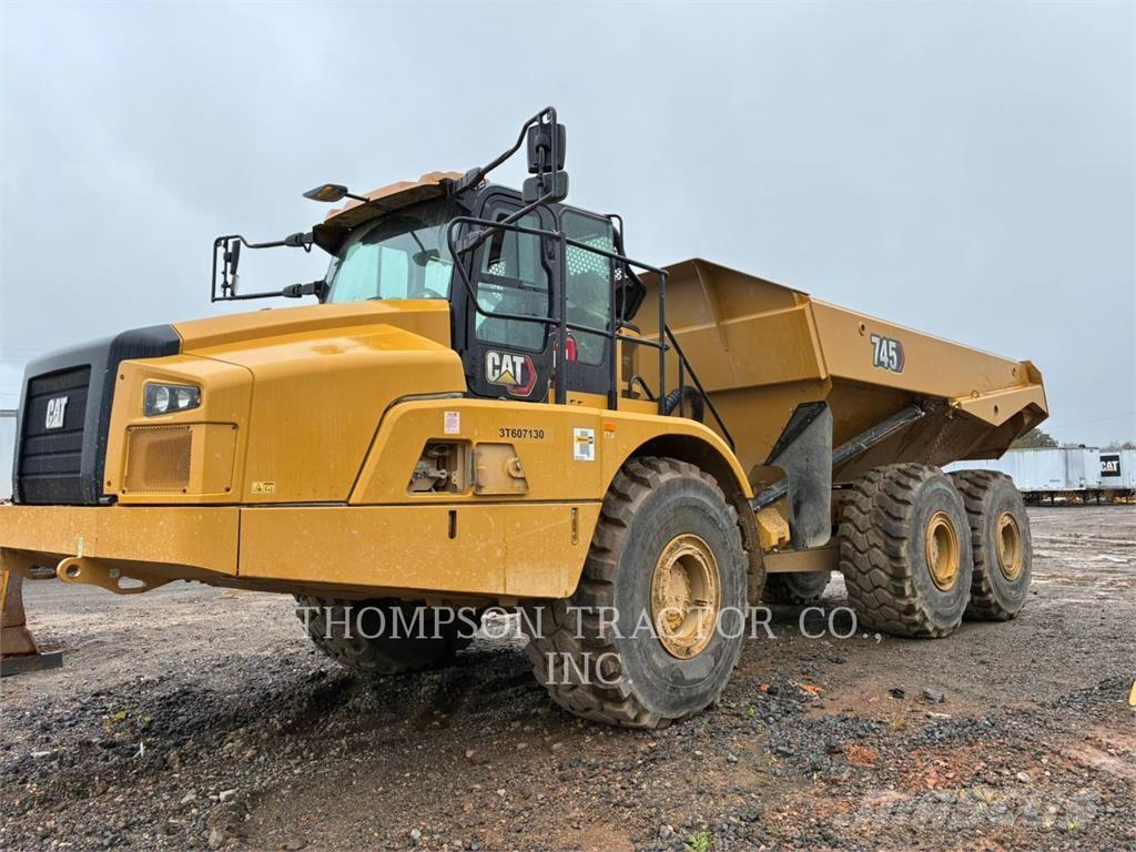 CAT 745 Dumper - Knickgelenk