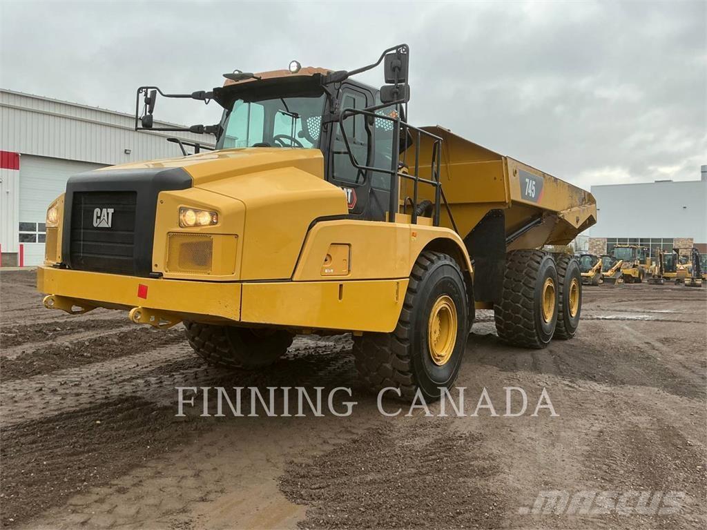 CAT 745 Dumper - Knickgelenk