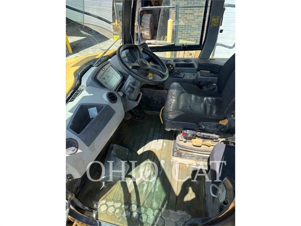 CAT 745-04 Dumper - Knickgelenk