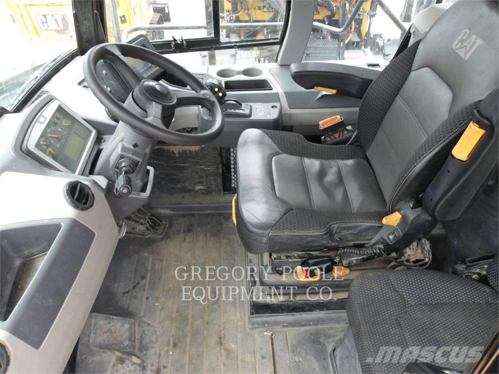 CAT 745-04 Dumper - Knickgelenk