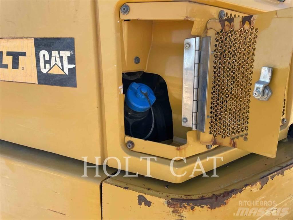 CAT 74504 Dumper - Knickgelenk