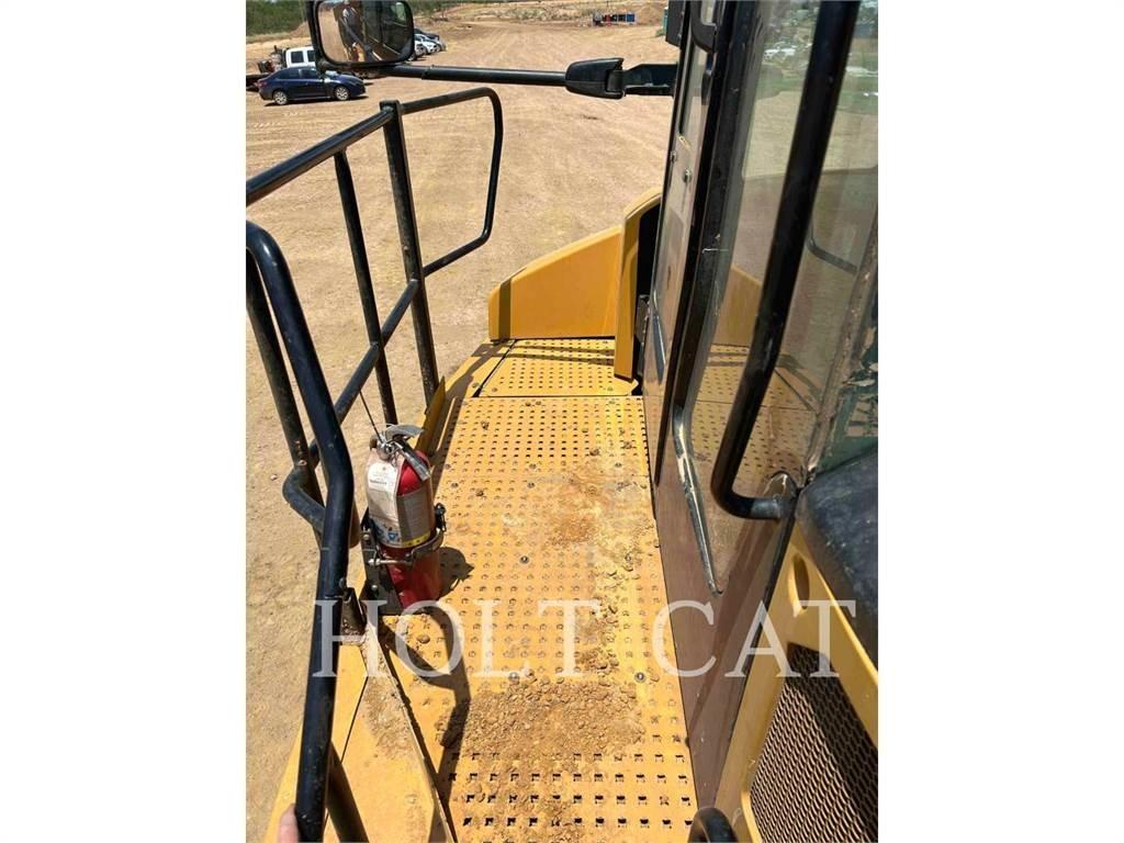 CAT 74504 Dumper - Knickgelenk