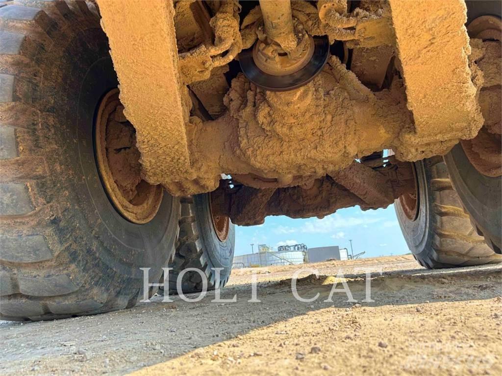 CAT 74504 Dumper - Knickgelenk
