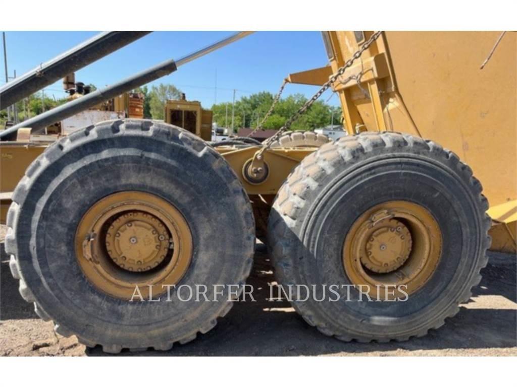 CAT 745C Dumper - Knickgelenk
