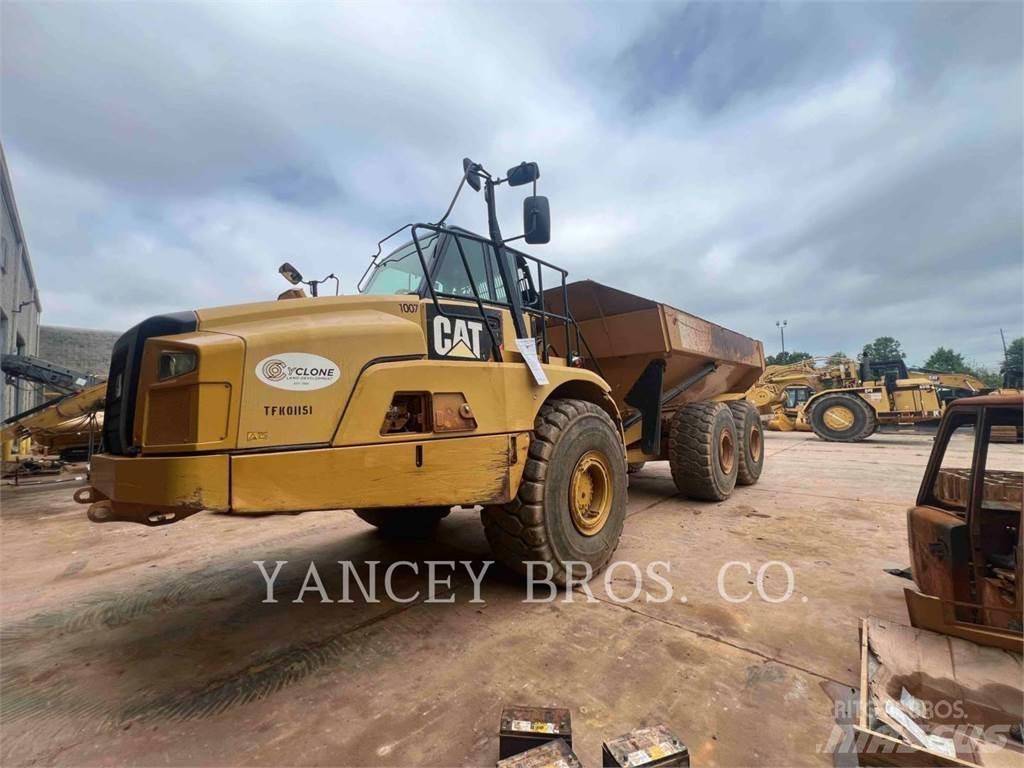 CAT 745C Dumper - Knickgelenk