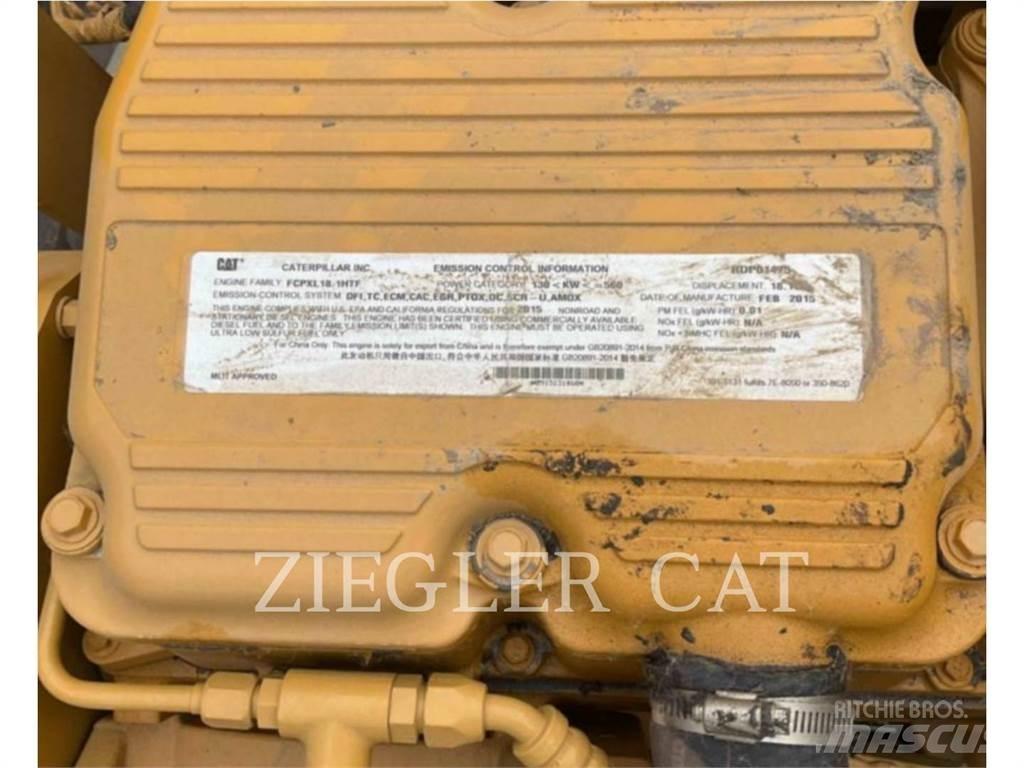CAT 745C Dumper - Knickgelenk