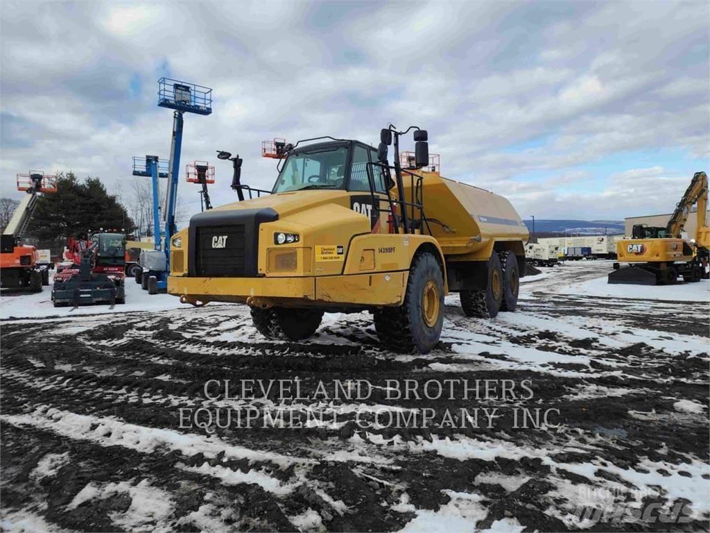 CAT 745C Wassertanker