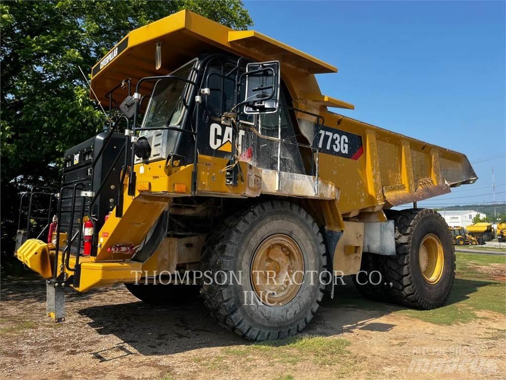 CAT 773G Dumper - Knickgelenk