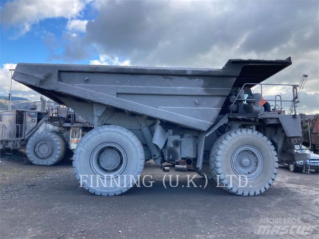CAT 775D Dumper - Knickgelenk